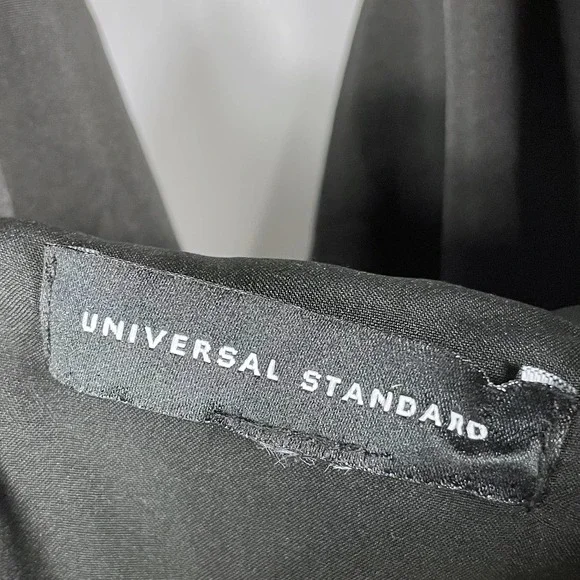 SOLD-NEW Universal Standard Kanda Black Puffer Coat Cocoon, Side Tie Plus - Picture 7 of 10